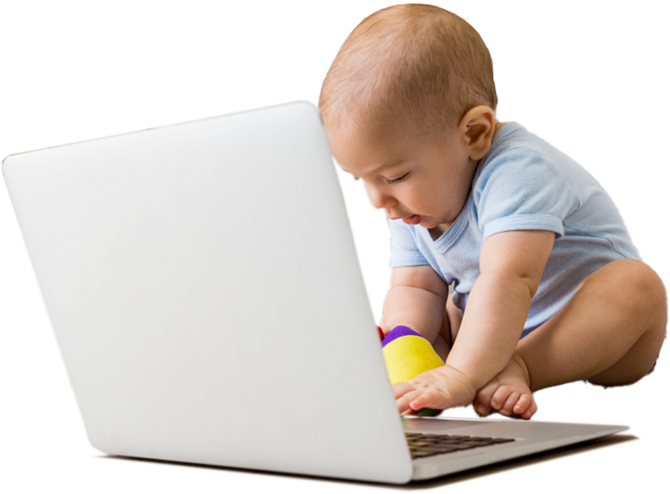 bebe y ordenador